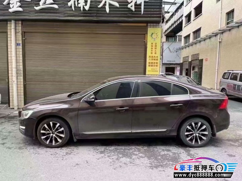 18年沃尔沃S60轿车抵押车出售