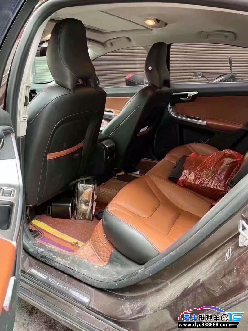 18年沃尔沃S60轿车抵押车出售