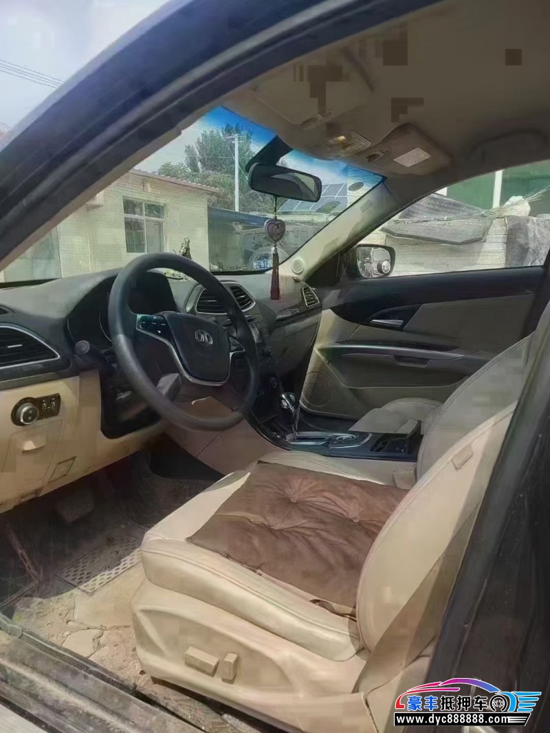 14年北汽绅宝D70轿车抵押车出售