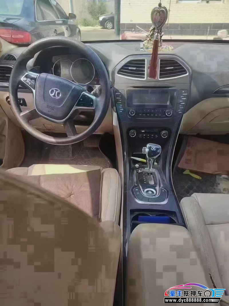 14年北汽绅宝D70轿车抵押车出售