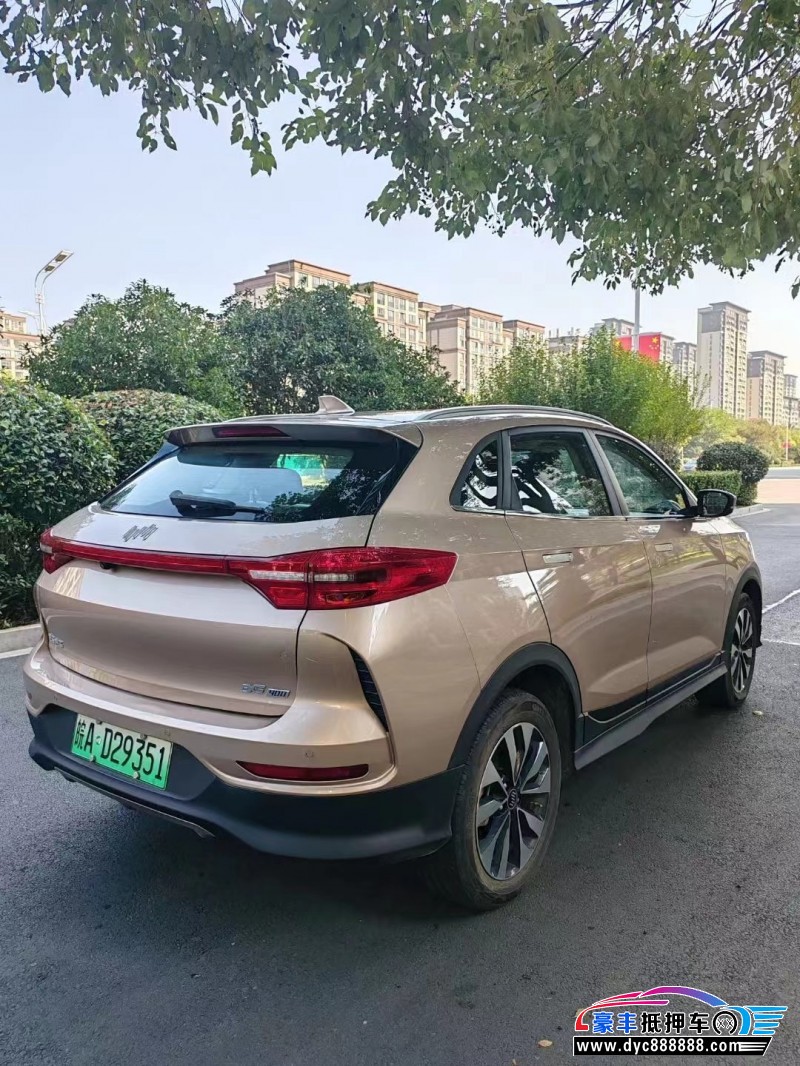 21年威马汽车ex5轿车抵押车出售