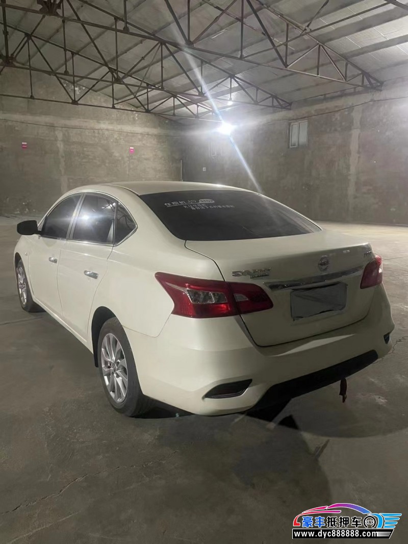 22年日产轩逸轿车抵押车出售