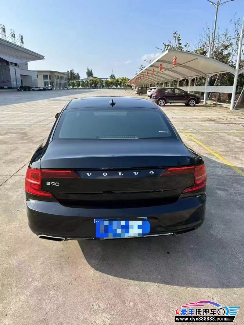 17年沃尔沃S90轿车抵押车出售
