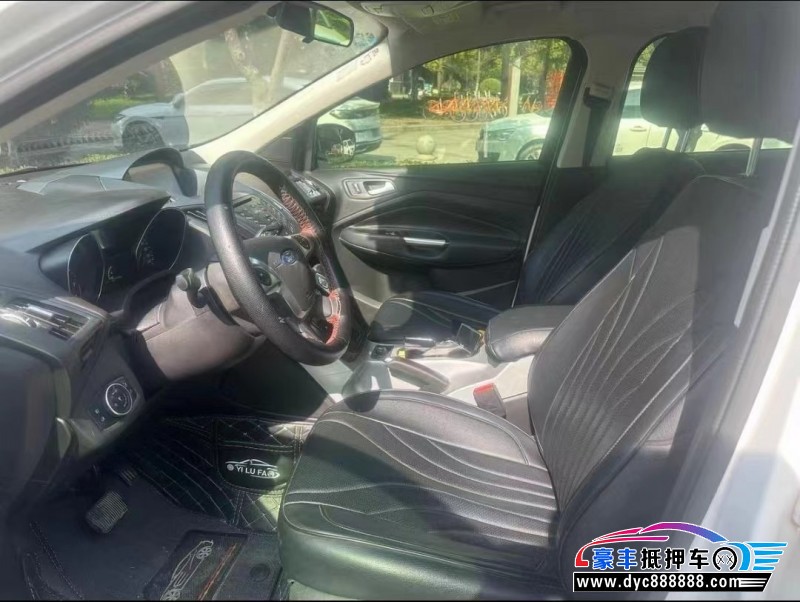 15年福特翼虎轿车抵押车出售