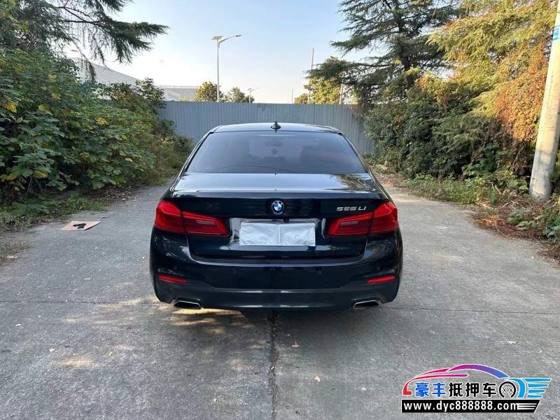 18年宝马5系轿车抵押车出售