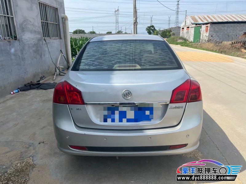 11年别克凯越轿车抵押车出售