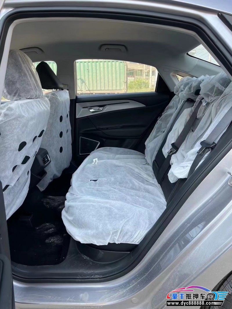 23年吉利几何轿车抵押车出售