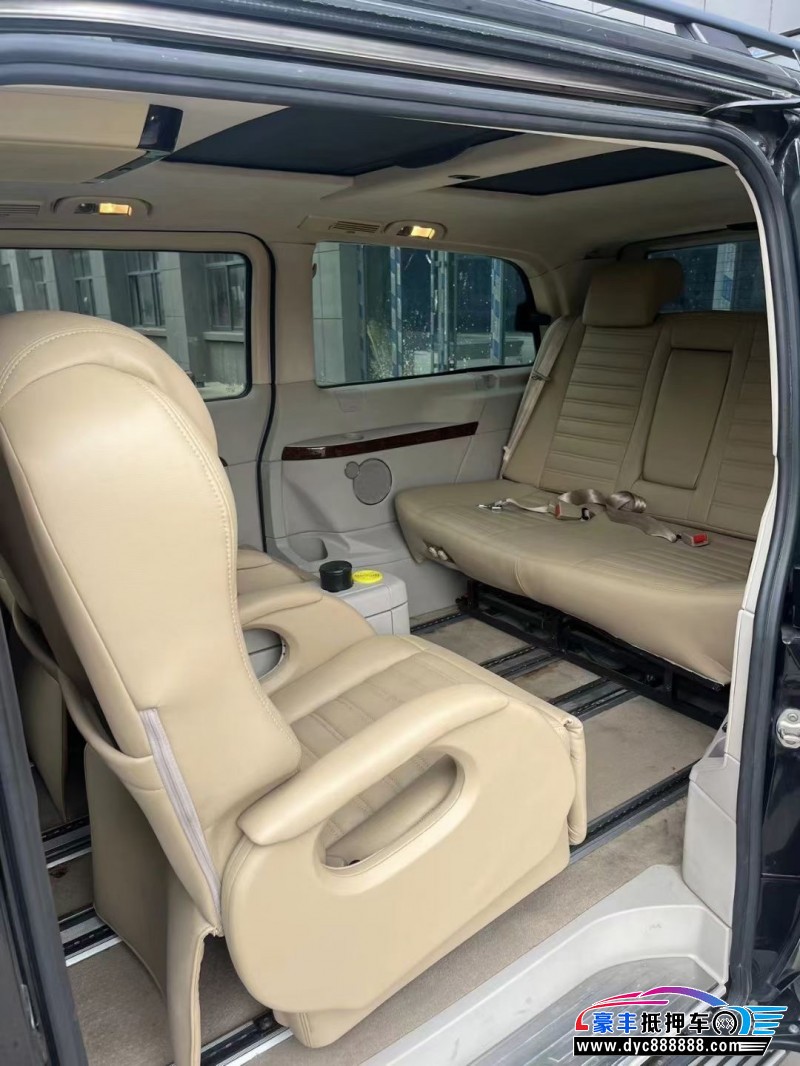 13年奔驰唯雅诺MPV抵押车出售