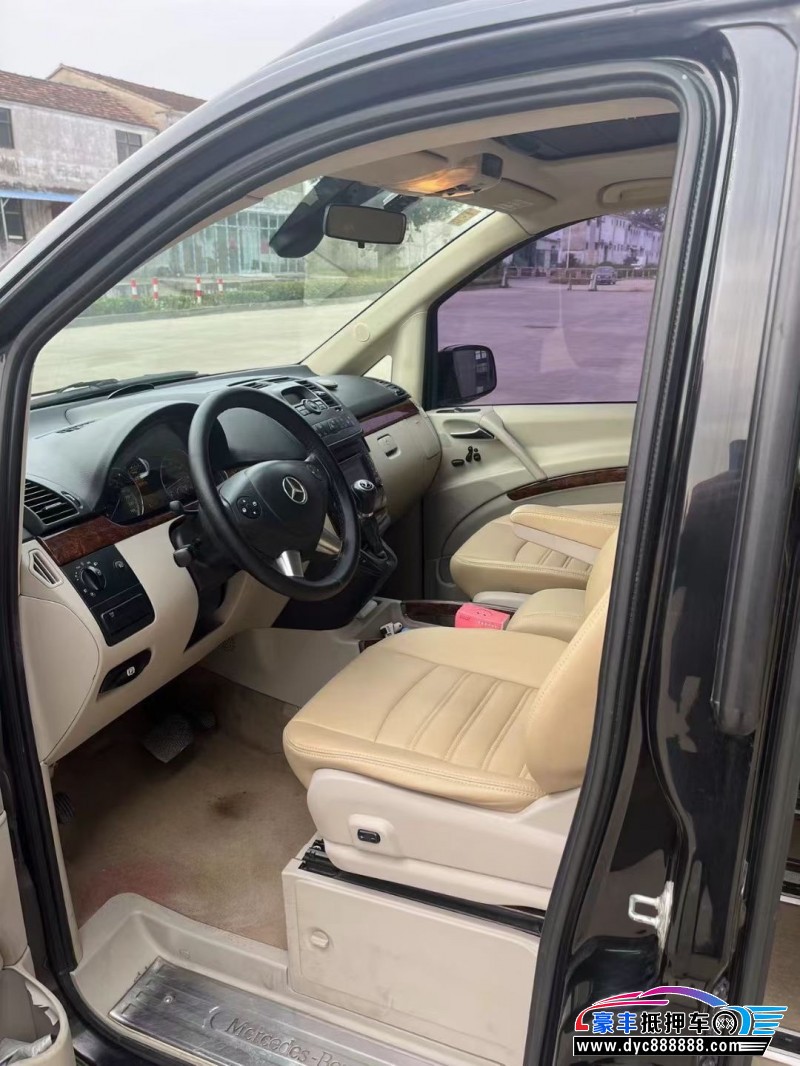 13年奔驰唯雅诺MPV抵押车出售