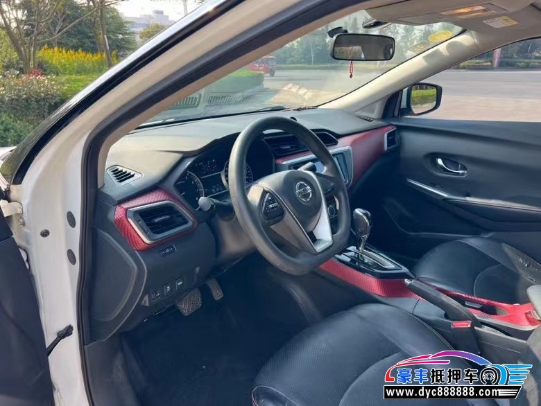 17年日产蓝鸟轿车抵押车出售