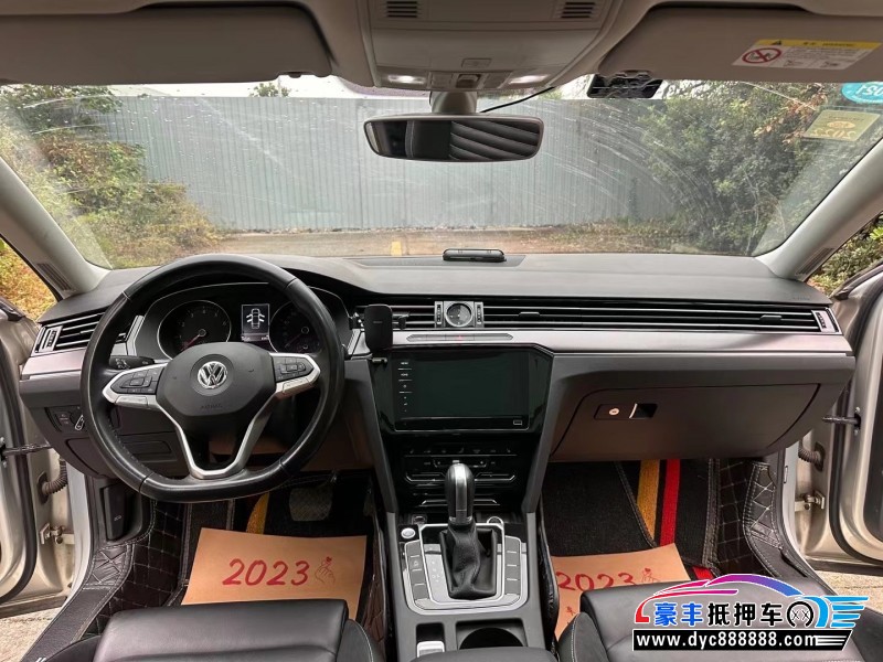 20年大众迈腾轿车抵押车出售