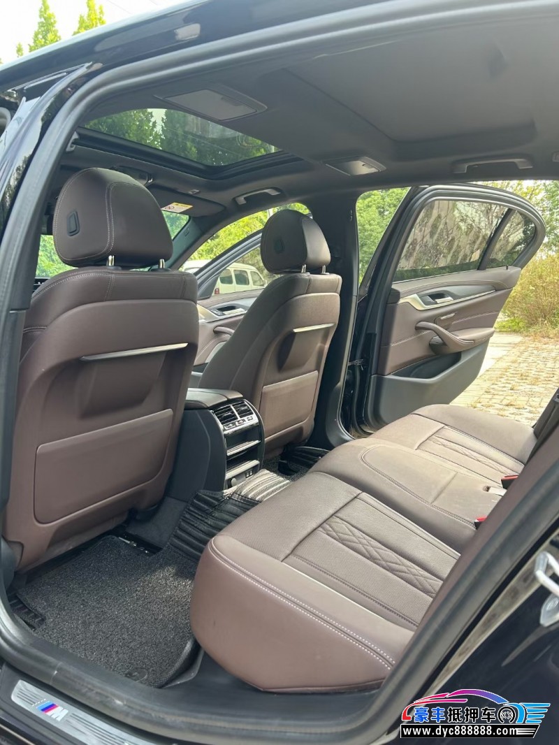 22年宝马5系轿车抵押车出售