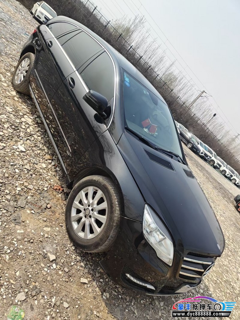 14年奔驰R轿车抵押车出售