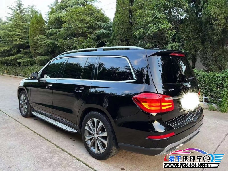 13年奔驰GL轿车抵押车出售