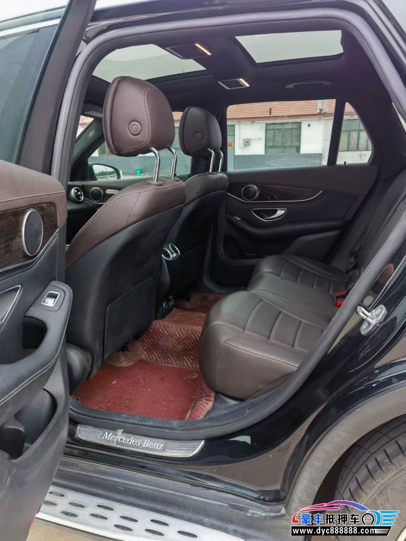 19年奔驰GLC轿车抵押车出售