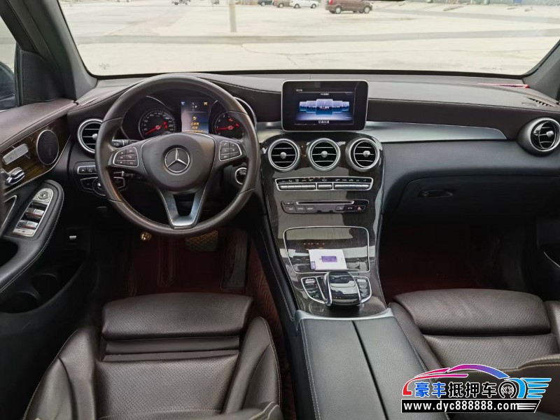 19年奔驰GLC轿车抵押车出售