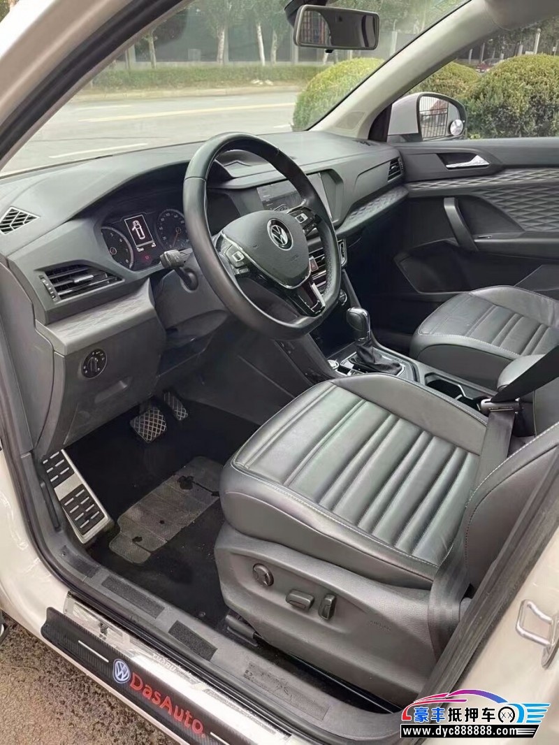 20年大众途岳轿车抵押车出售