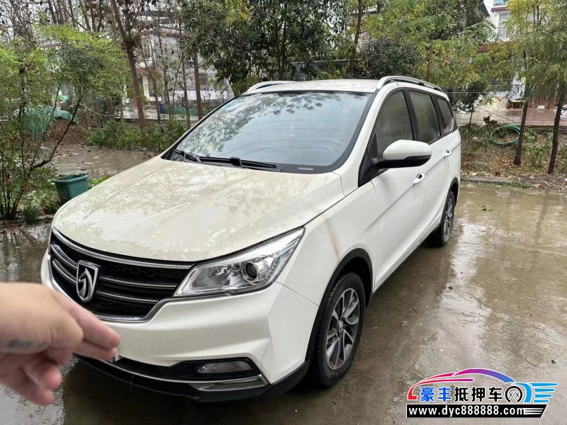 19年宝骏730轿车抵押车出售