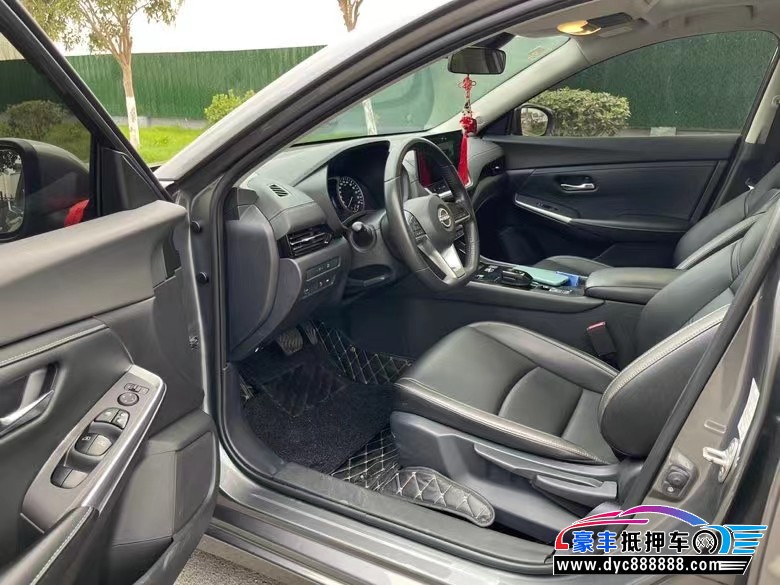 22年日产轩逸轿车抵押车出售