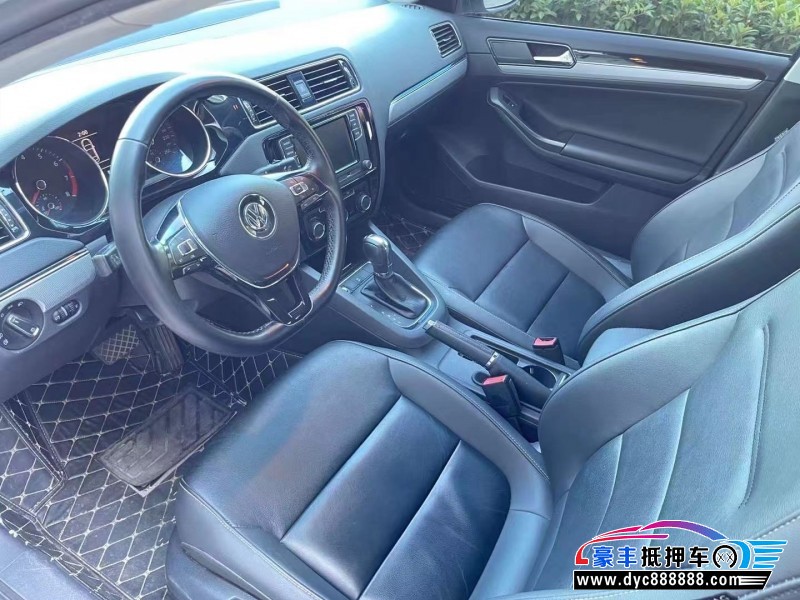 18年大众速腾轿车抵押车出售