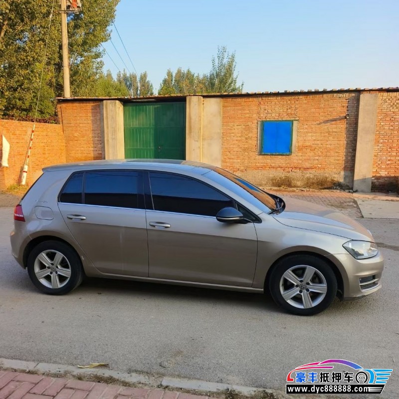 17年大众高尔夫轿车抵押车出售