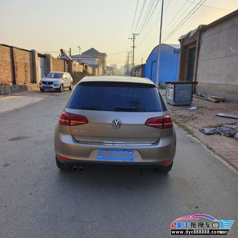 17年大众高尔夫轿车抵押车出售