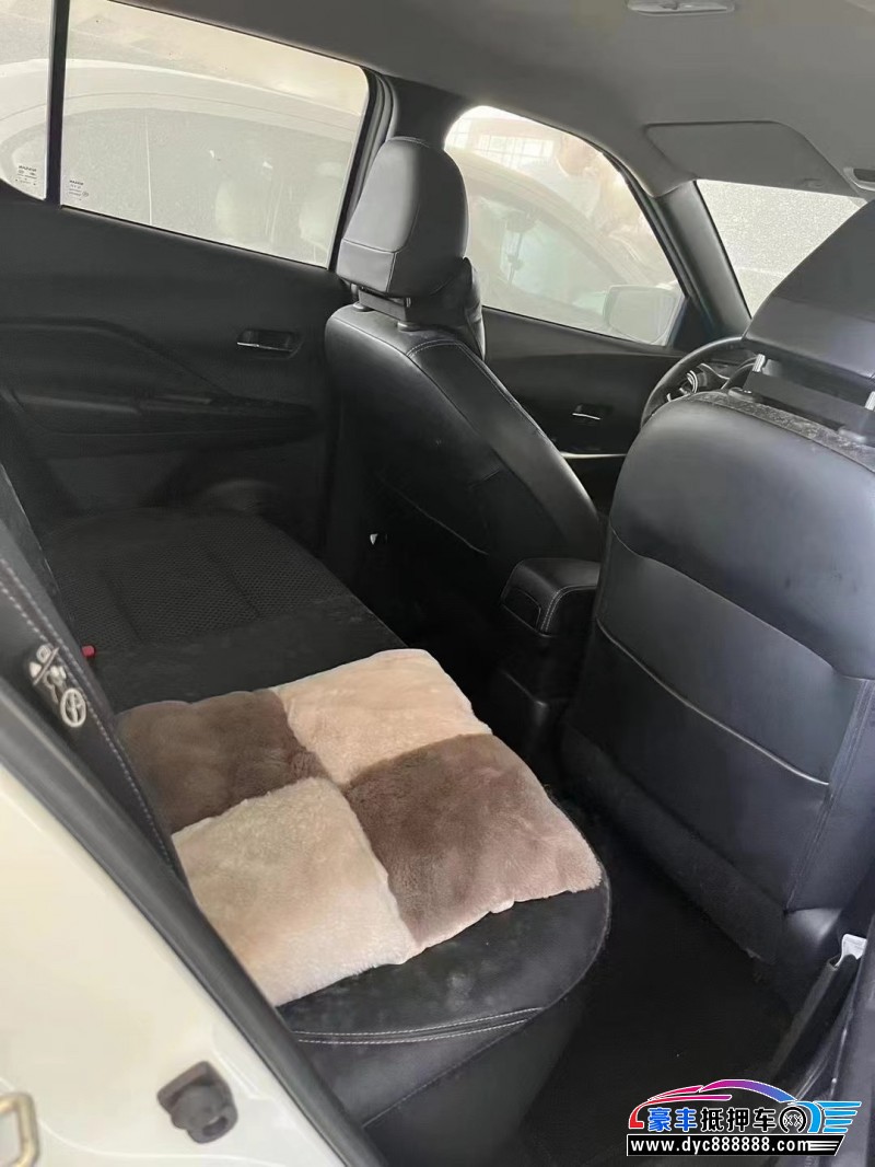 19年日产劲客轿车抵押车出售