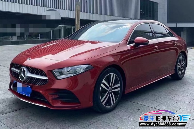 19年奔驰A轿车抵押车出售