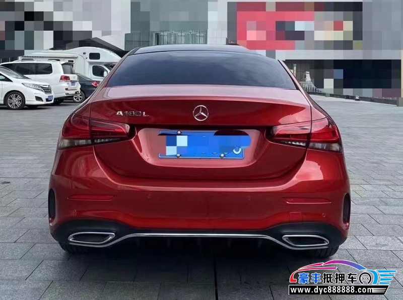 19年奔驰A轿车抵押车出售