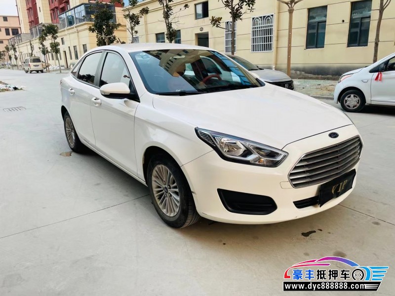 18年福特福睿斯轿车抵押车出售