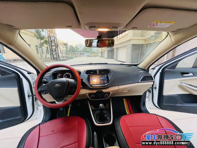 18年福特福睿斯轿车抵押车出售