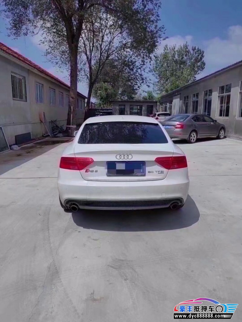 14年奥迪A5轿车抵押车出售