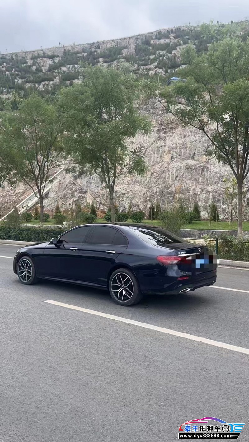 22年奔驰E轿车抵押车出售