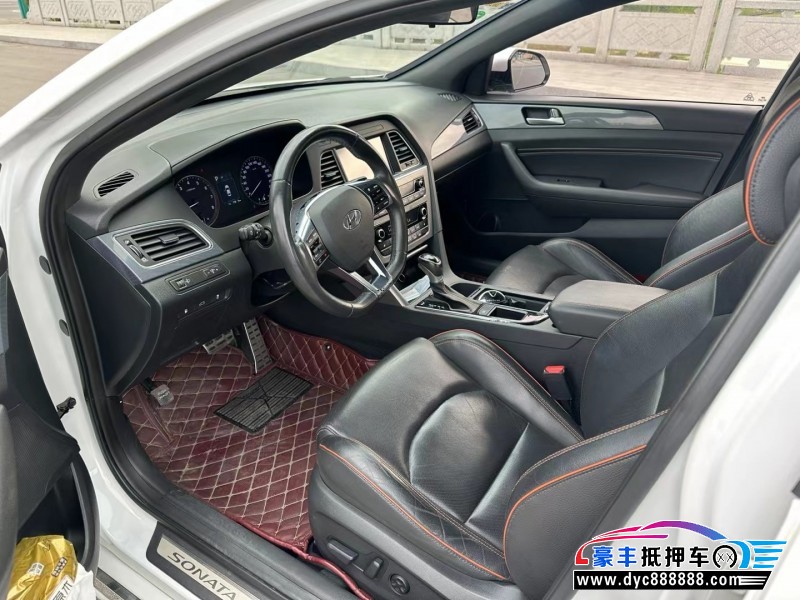 16年现代索纳塔轿车抵押车出售