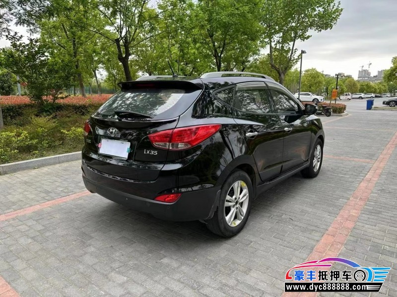 13年现代ix35SUV抵押车出售