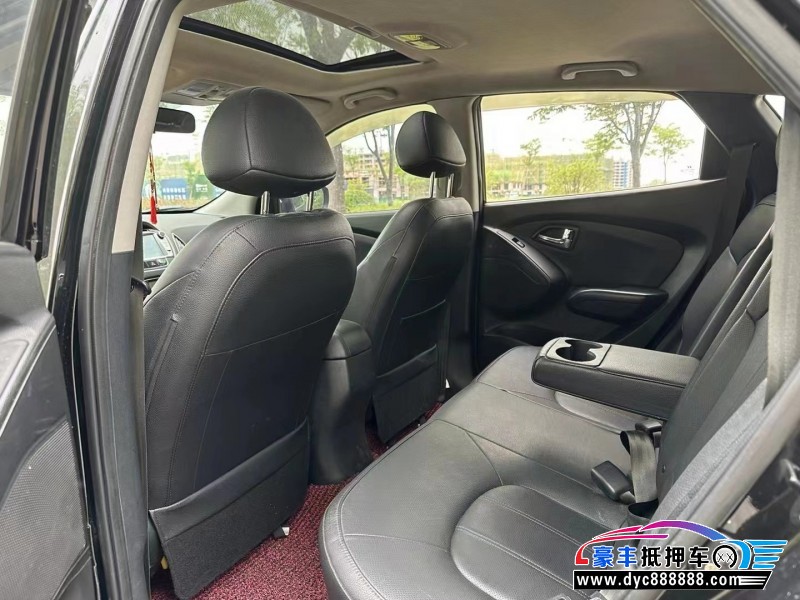 13年现代ix35SUV抵押车出售