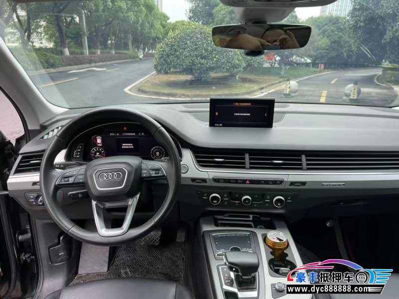 19年奥迪Q7轿车抵押车出售