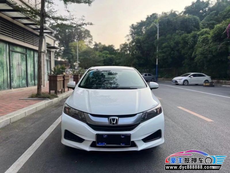 18年本田锋范轿车抵押车出售