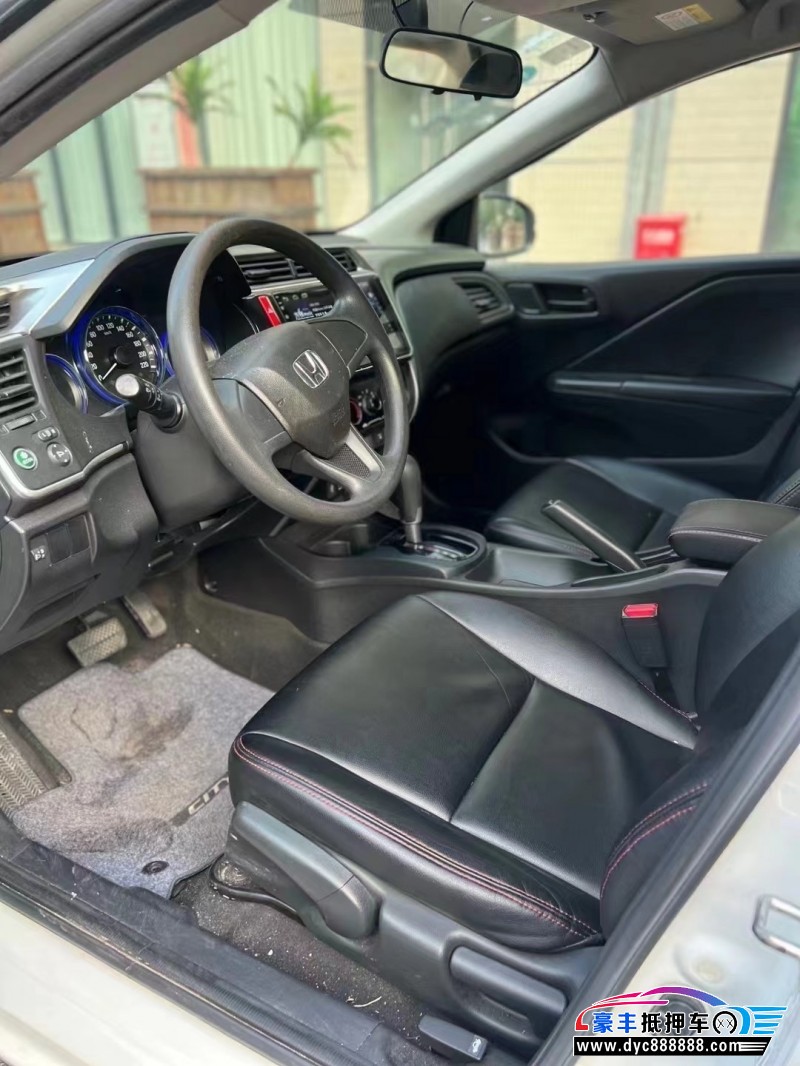 18年本田锋范轿车抵押车出售
