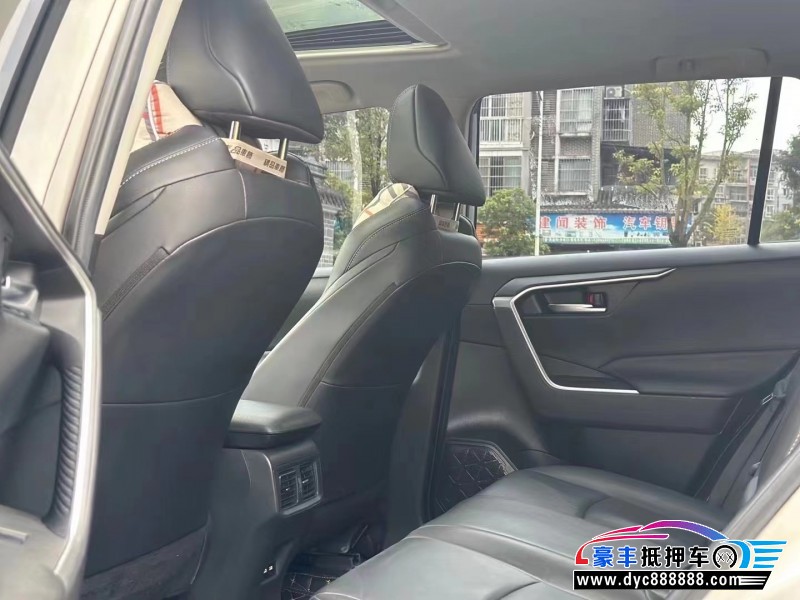 21年丰田威兰达SUV抵押车出售