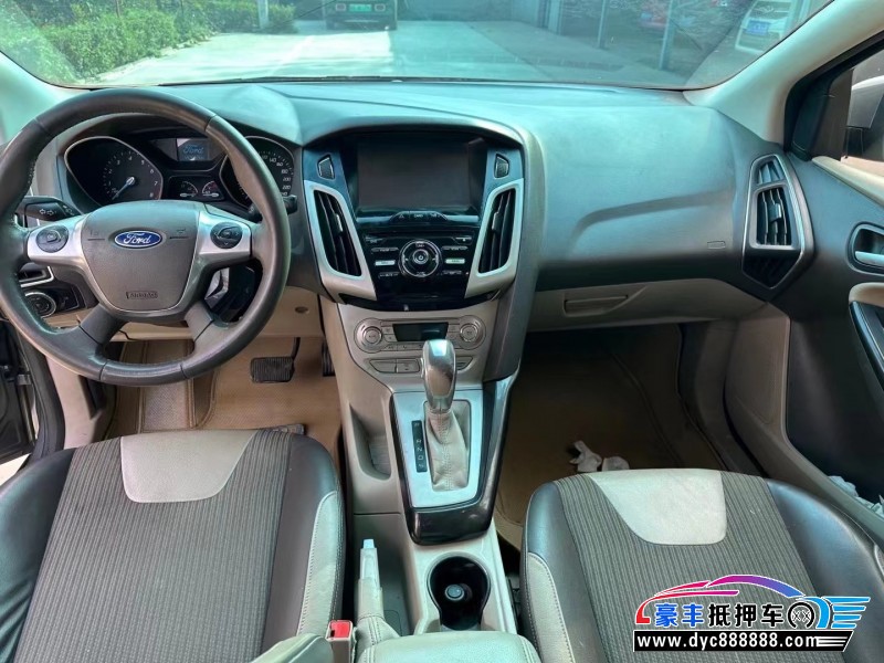 13年福特福克斯轿车抵押车出售