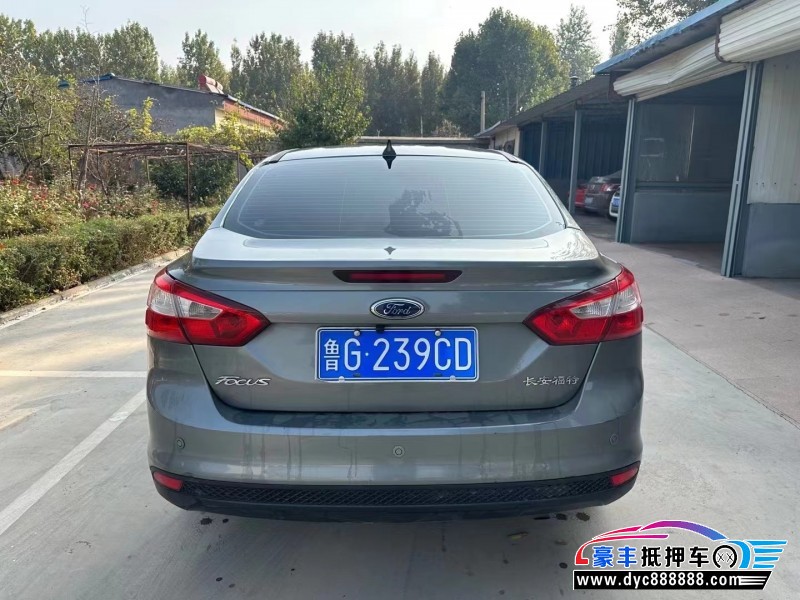 13年福特福克斯轿车抵押车出售