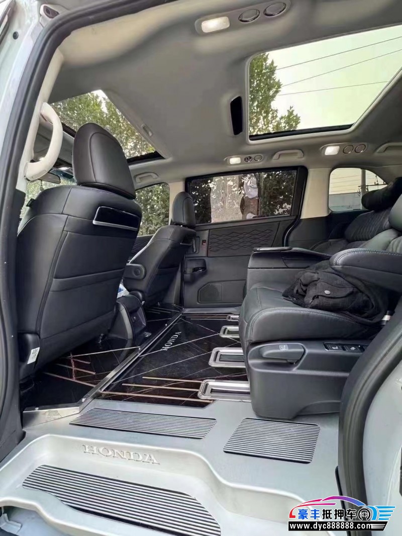23年本田艾力绅MPV抵押车出售