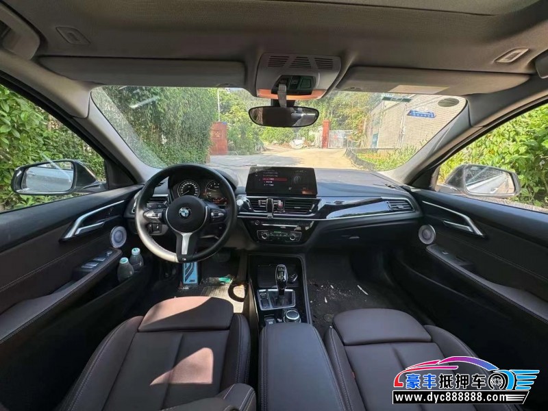 23年宝马1系轿车抵押车出售