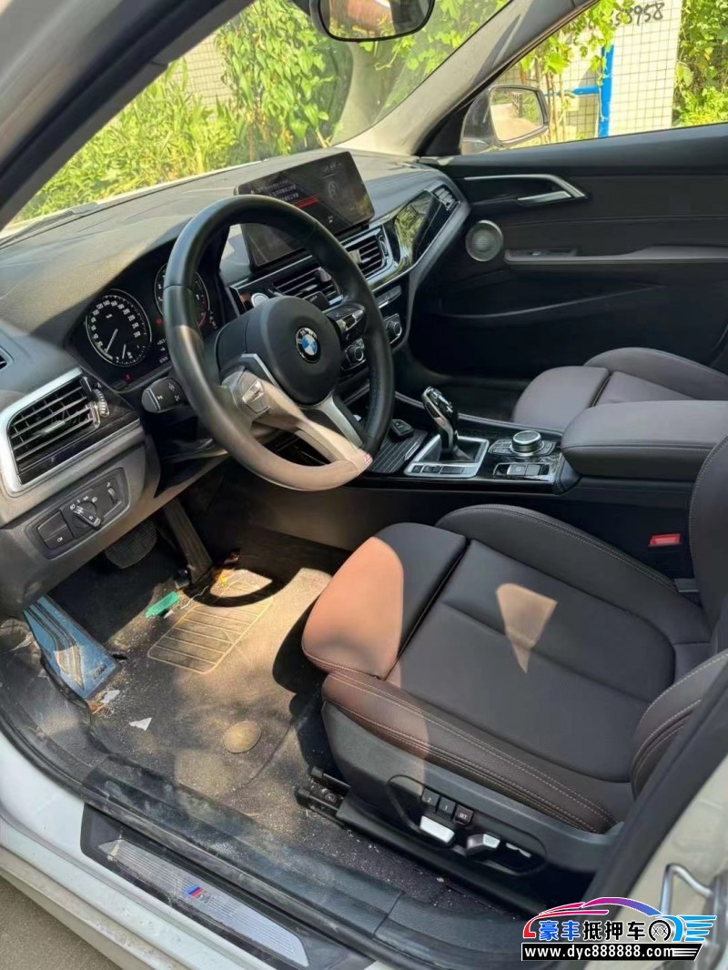 23年宝马1系轿车抵押车出售