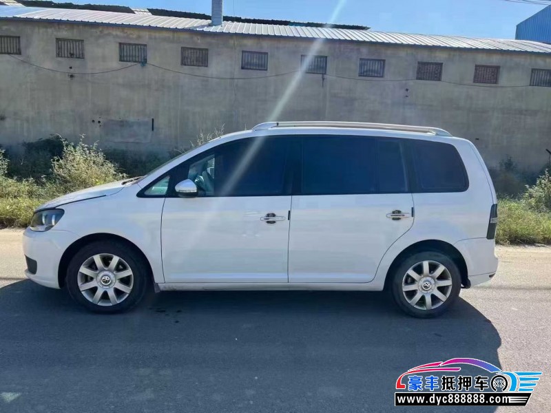 18年大众途安轿车抵押车出售