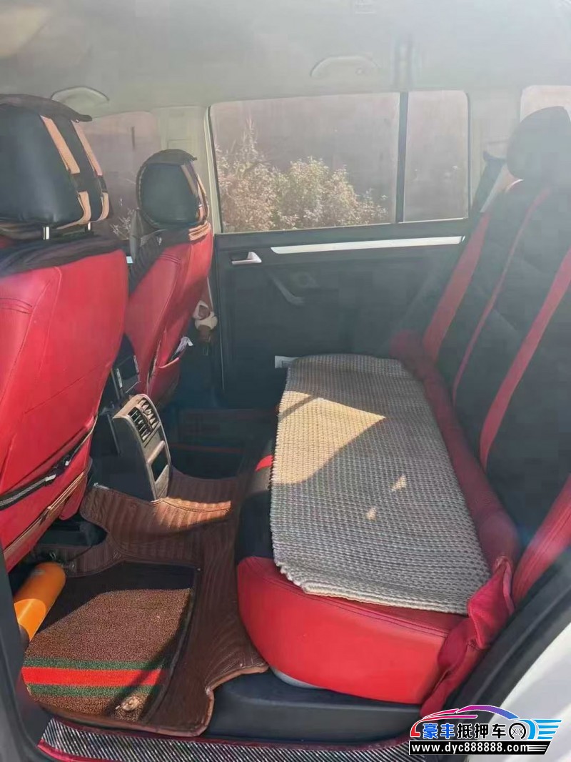 18年大众途安轿车抵押车出售