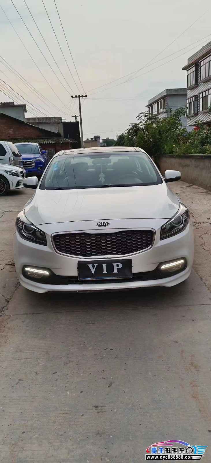 15年起亚K4轿车抵押车出售