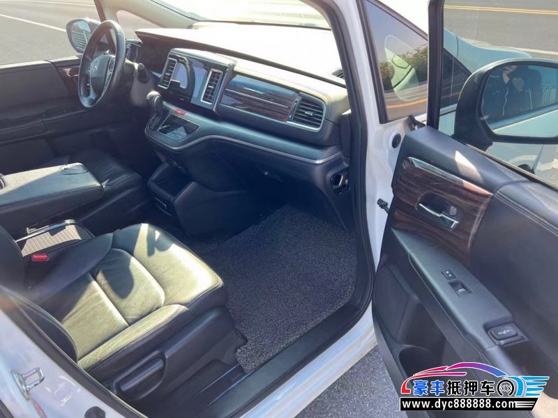 17年本田艾力绅轿车抵押车出售