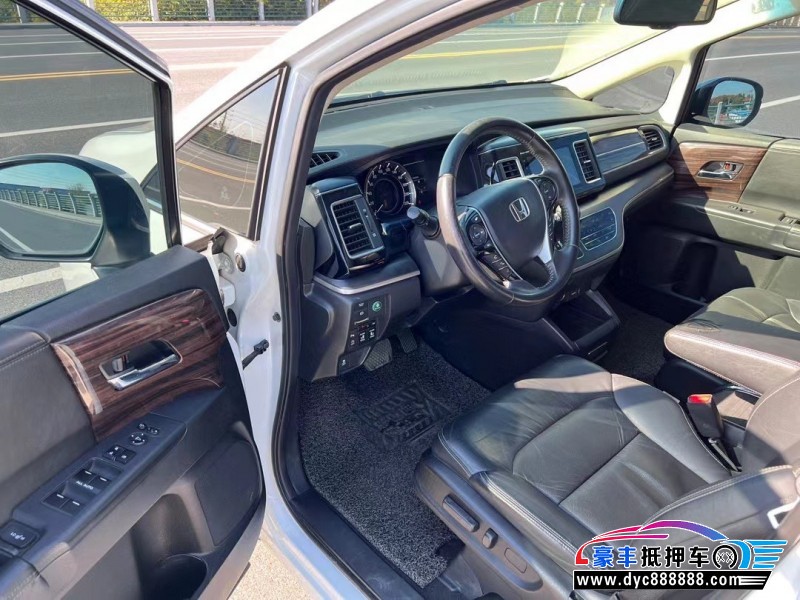 17年本田艾力绅轿车抵押车出售